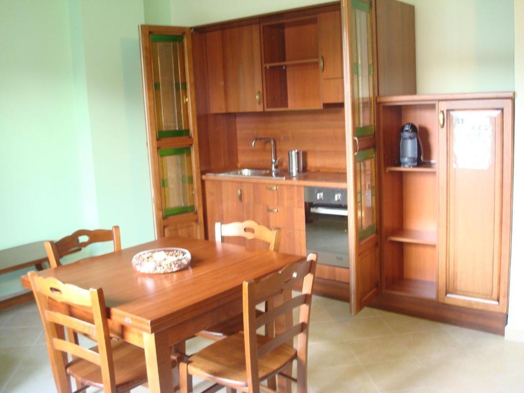 Pinus Rooms Benevento Ruang foto