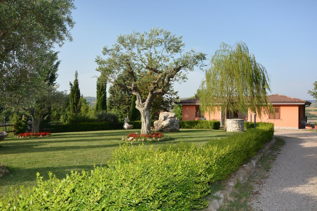 Pinus Rooms Benevento Bagian luar foto