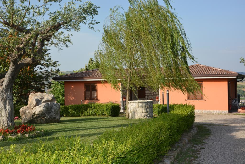 Pinus Rooms Benevento Bagian luar foto
