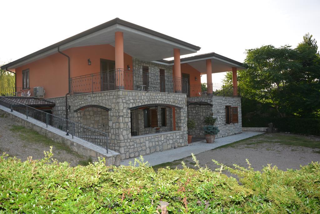 Pinus Rooms Benevento Bagian luar foto