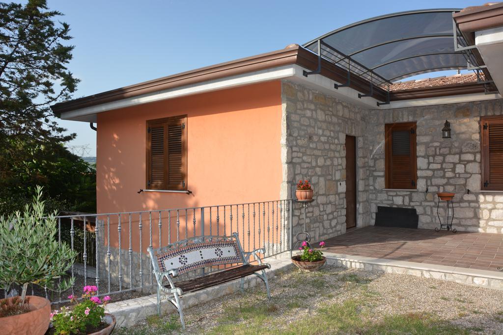 Pinus Rooms Benevento Bagian luar foto