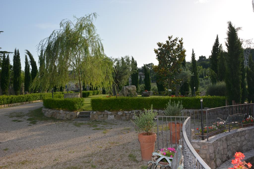 Pinus Rooms Benevento Bagian luar foto