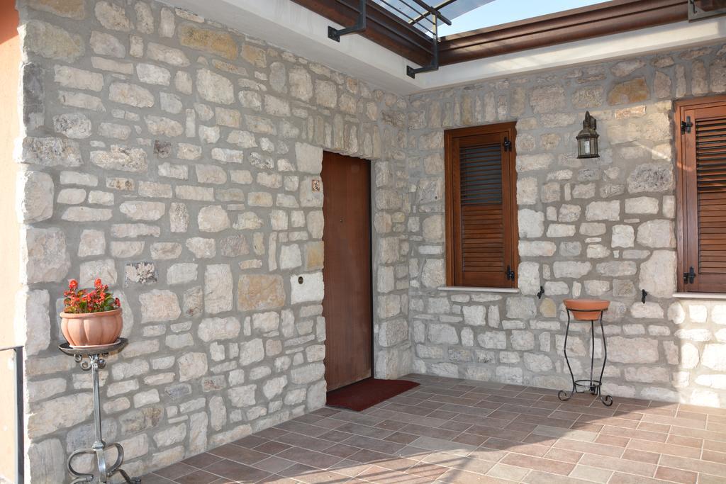 Pinus Rooms Benevento Bagian luar foto