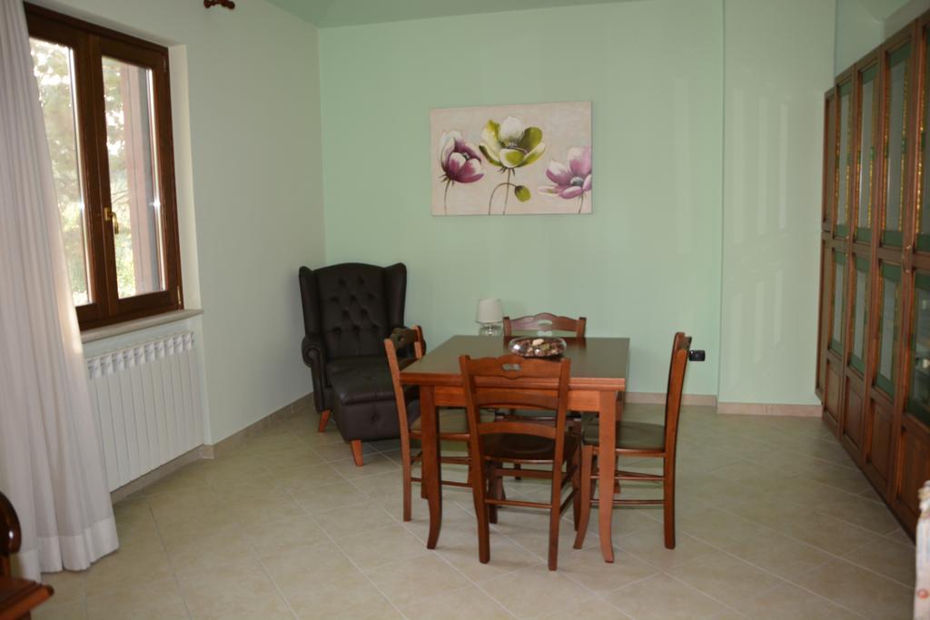 Pinus Rooms Benevento Bagian luar foto