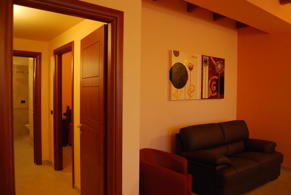 Pinus Rooms Benevento Bagian luar foto