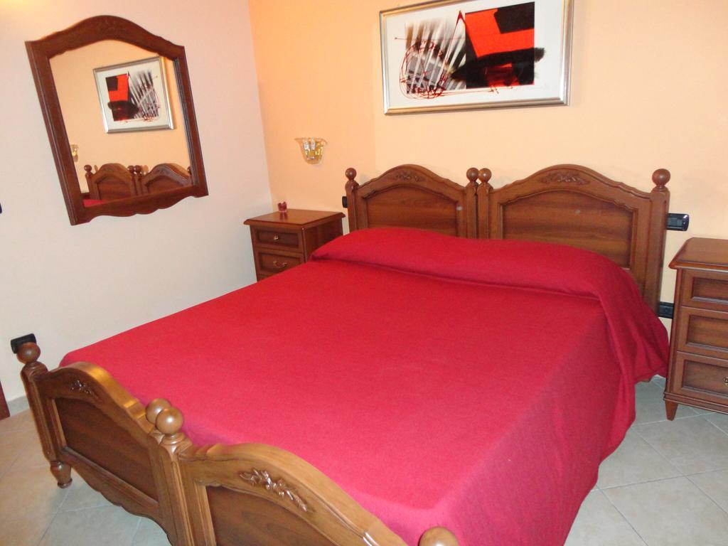 Pinus Rooms Benevento Ruang foto