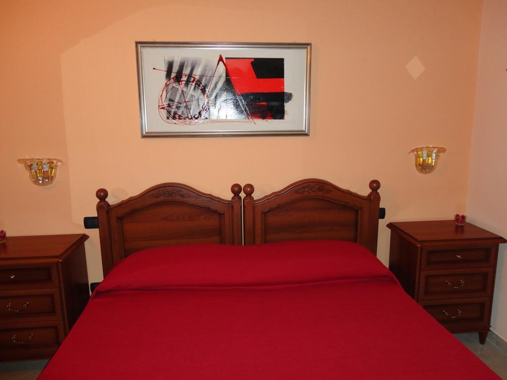 Pinus Rooms Benevento Ruang foto
