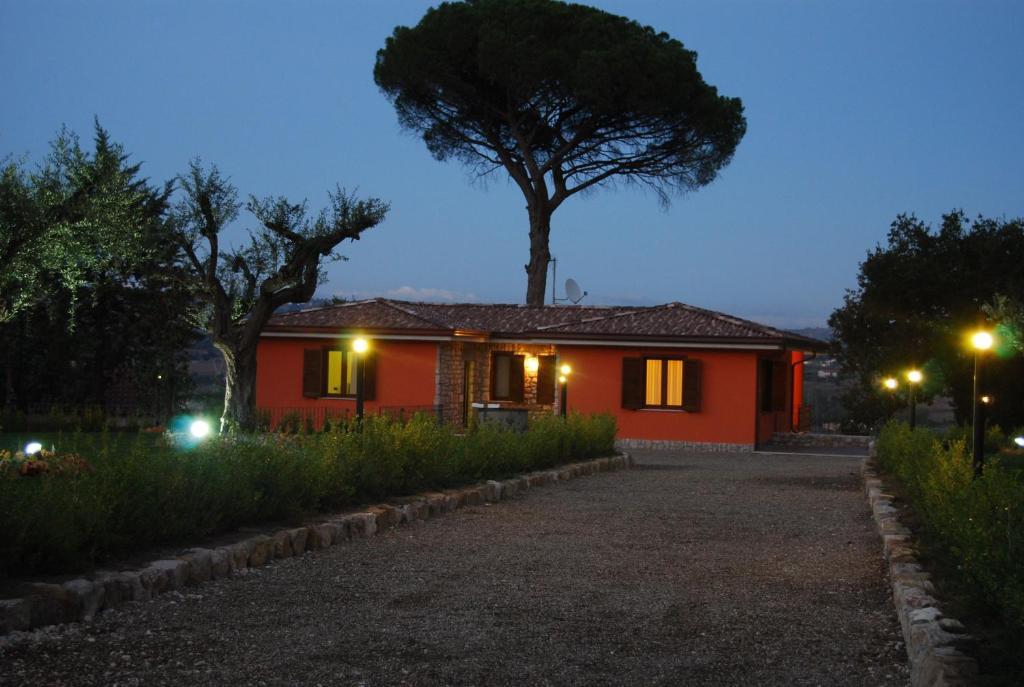 Pinus Rooms Benevento Bagian luar foto