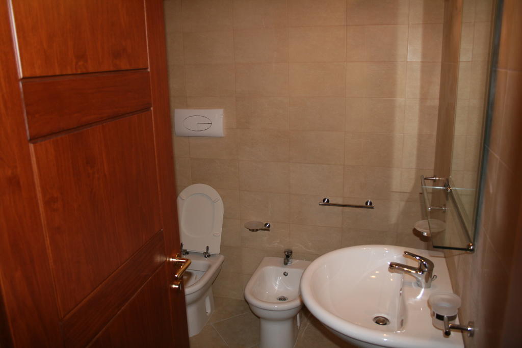 Pinus Rooms Benevento Bagian luar foto