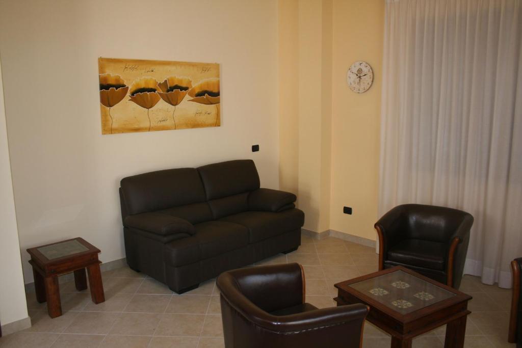Pinus Rooms Benevento Bagian luar foto